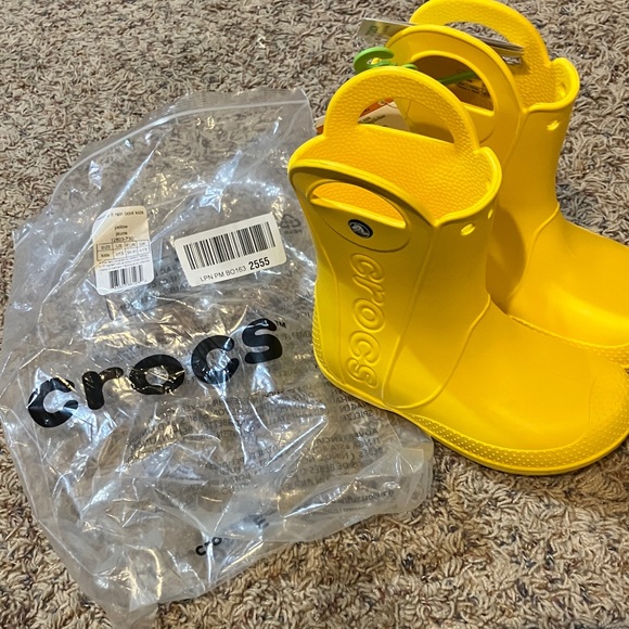CROCS Kids Bright Yellow Rain Boots - Picture 1 of 3
